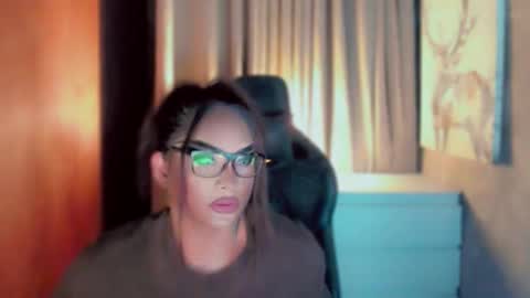 Snapshot of queenarthalia chatting on March 23, 2026, 8:40 am ARTHA online show from March 23, 2026, 8:40 am