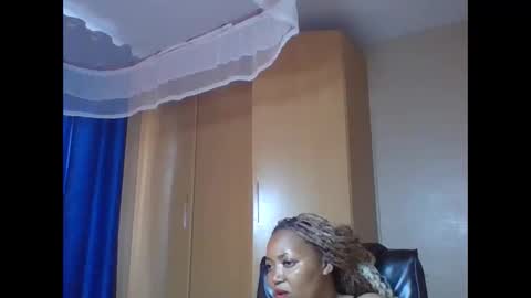 Queenbebony2 online show from April 19, 2026, 9:30 am
