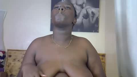 queenbeka online show from February 28, 2026, 3:18 am