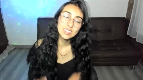 queenbyte_18 online show from May 7, 2026, 4:40 am
