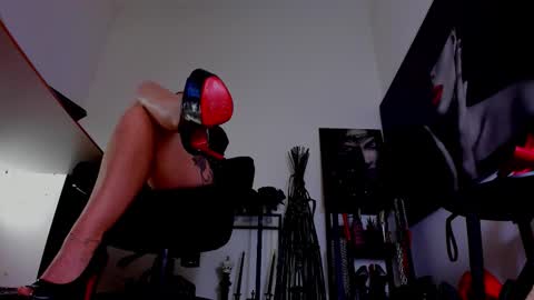 Misscatsnow online show from February 25, 2026, 8:02 am