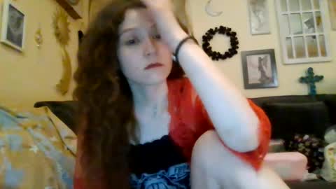 queencrimsonlvx online show from August 4, 2026, 1:57 pm