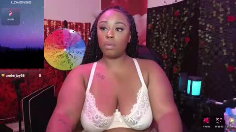 Snapshot of queencroze chatting on October 31, 2025, 4:24 am Queen Cherise Roze online show from October 31, 2025, 4:24 am