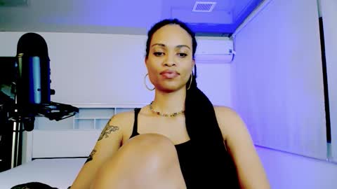 Snapshot of queendom_ing chatting on October 14, 2025, 5:19 am Sweet Goddess online show from October 14, 2025, 5:19 am