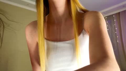 Snapshot of queenelia chatting on September 25, 2025, 1:59 pm Nelly INSTA queenelia online show from September 25, 2025, 1:59 pm