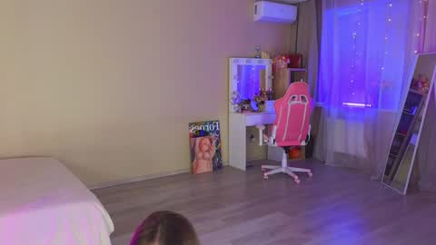 Nelly  INSTA  queenelia  online show from November 13, 2025, 12:26 pm