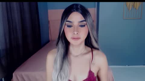 queenemeraldts online show from September 30, 2025, 2:05 am