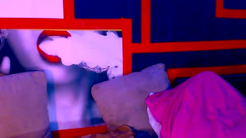 Snapshot of queenfox4u chatting on December 14, 2024, 4:52 pm LadyAlpa online show from December 14, 2024, 4:52 pm