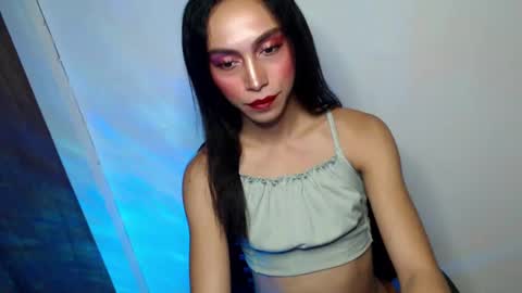 just call me QUEEN and ill be there online show from February 14, 2025, 9:53 pm