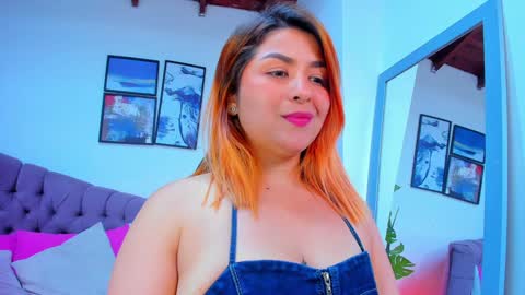 Queen online show from February 6, 2025, 7:18 pm