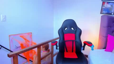 Queen online show from October 21, 2025, 6:52 pm