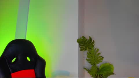 Queen online show from June 21, 2026, 3:58 pm