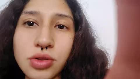 QUEENJEENN online show from May 15, 2026, 2:40 am