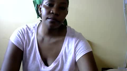 queenlacey_1 online show from March 9, 2025, 11:46 pm