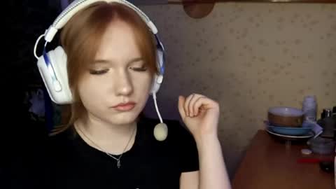 Bella online show from March 18, 2026, 6:49 am