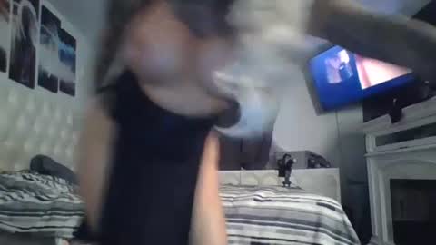 queenmayhem online show from September 26, 2025, 1:09 am