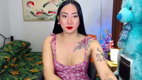 Snapshot of queenmistressts chatting on January 22, 2025, 6:52 pm QUEEN online show from January 22, 2025, 6:52 pm