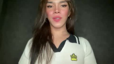 QUEEN online show from October 6, 2025, 1:52 pm