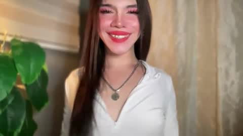 QUEEN online show from May 6, 2026, 6:02 pm