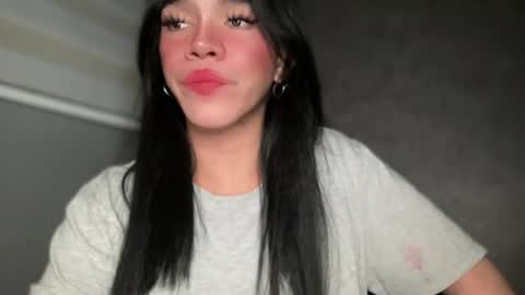 Snapshot of queenn_xxx chatting on June 28, 2026, 12:27 am QUEEN online show from June 28, 2026, 12:27 am