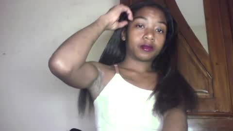 Snapshot of queennaya chatting on June 23, 2026, 7:17 am queennaya online show from June 23, 2026, 7:17 am