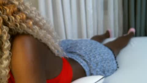 queenninaa online show from July 28, 2026, 4:39 pm