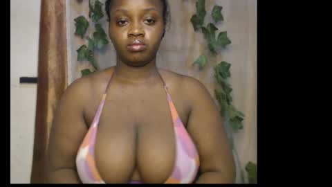 Snapshot of queenofalltest chatting on March 12, 2026, 7:36 am Zoey online show from March 12, 2026, 7:36 am