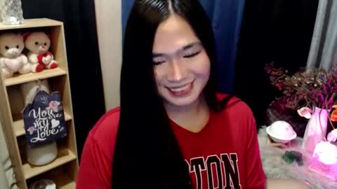 Snapshot of queenofcum169xx chatting on December 5, 2025, 6:15 pm Mikka online show from December 5, 2025, 6:15 pm