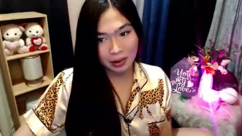 Snapshot of queenofcum169xx chatting on December 20, 2025, 10:06 pm Mikka online show from December 20, 2025, 10:06 pm
