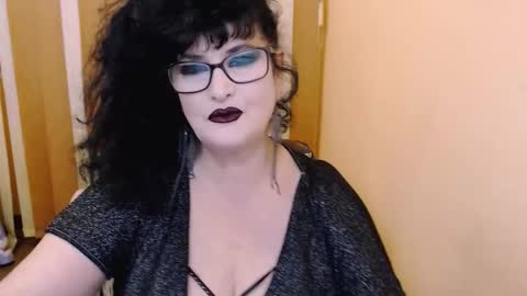 queenofsin online show from December 8, 2024, 8:04 pm