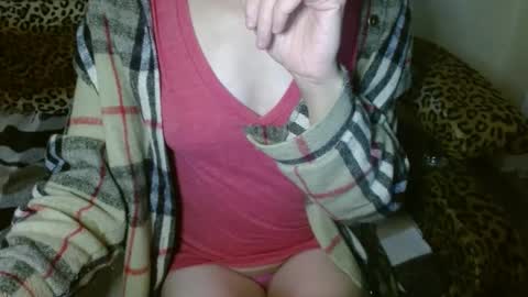 Snapshot of queenoftenderness chatting on December 9, 2024, 6:46 pm queenoftenderness online show from December 9, 2024, 6:46 pm