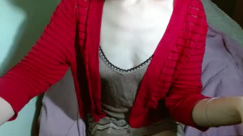 Snapshot of queenoftenderness chatting on January 4, 2025, 5:26 pm queenoftenderness online show from January 4, 2025, 5:26 pm