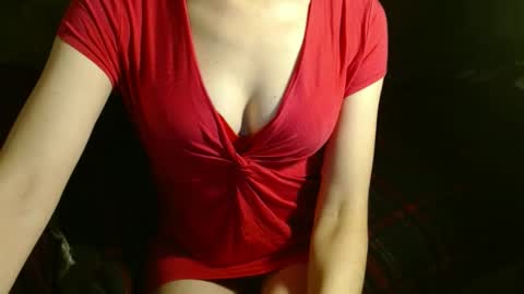 Snapshot of queenoftenderness chatting on February 18, 2025, 6:37 pm queenoftenderness online show from February 18, 2025, 6:37 pm