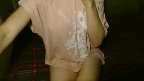 Snapshot of queenoftenderness chatting on September 19, 2025, 6:30 pm queenoftenderness online show from September 19, 2025, 6:30 pm