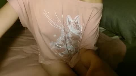 Snapshot of queenoftenderness chatting on September 25, 2025, 8:12 pm queenoftenderness online show from September 25, 2025, 8:12 pm