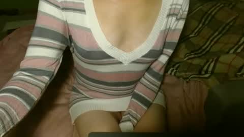 Snapshot of queenoftenderness chatting on October 10, 2025, 8:41 pm queenoftenderness online show from October 10, 2025, 8:41 pm