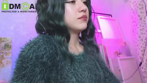 Snapshot of queenofwandss chatting on October 29, 2025, 8:21 pm follow my new insta online show from October 29, 2025, 8:21 pm