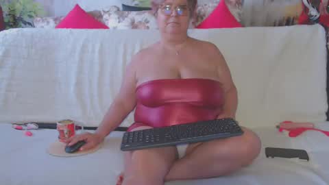 Snapshot of queenpammy chatting on January 9, 2025, 12:41 pm QueenPammy online show from January 9, 2025, 12:41 pm