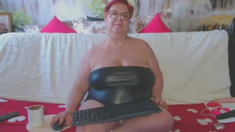 Snapshot of queenpammy chatting on January 17, 2025, 12:31 pm QueenPammy online show from January 17, 2025, 12:31 pm