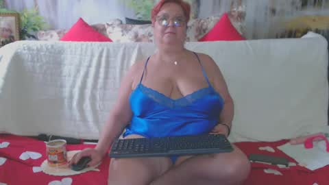 Snapshot of queenpammy chatting on January 21, 2025, 1:11 pm QueenPammy online show from January 21, 2025, 1:11 pm