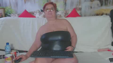 Snapshot of queenpammy chatting on January 25, 2025, 1:19 pm QueenPammy online show from January 25, 2025, 1:19 pm