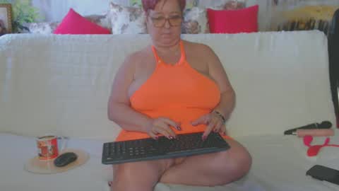 Snapshot of queenpammy chatting on January 29, 2025, 12:13 pm QueenPammy online show from January 29, 2025, 12:13 pm