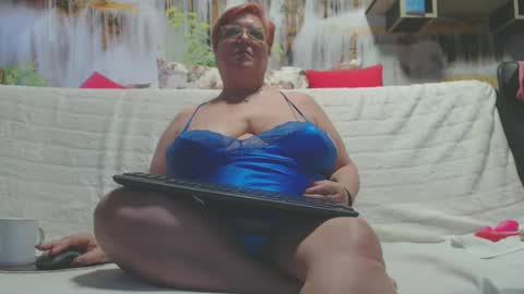Snapshot of queenpammy chatting on February 7, 2025, 1:43 pm QueenPammy online show from February 7, 2025, 1:43 pm