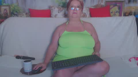 Snapshot of queenpammy chatting on February 21, 2025, 6:18 am QueenPammy online show from February 21, 2025, 6:18 am