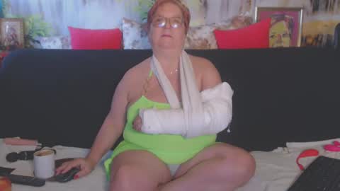 Snapshot of queenpammy chatting on March 6, 2025, 7:03 am QueenPammy online show from March 6, 2025, 7:03 am