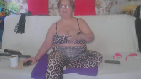 Snapshot of queenpammy chatting on October 5, 2025, 6:45 am QueenPammy online show from October 5, 2025, 6:45 am