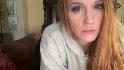 Snapshot of queenpeachz chatting on March 12, 2026, 8:04 pm Bree online show from March 12, 2026, 8:04 pm