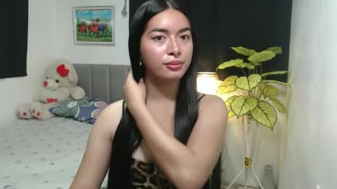 Snapshot of queenpinay69 chatting on October 7, 2025, 4:37 pm QueenPinay69 online show from October 7, 2025, 4:37 pm