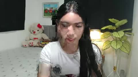 Snapshot of queenpinay69 chatting on October 15, 2025, 1:33 pm QueenPinay69 online show from October 15, 2025, 1:33 pm