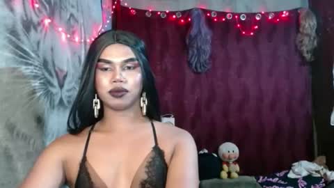 queenpinayebony_xx online show from May 1, 2026, 9:47 am